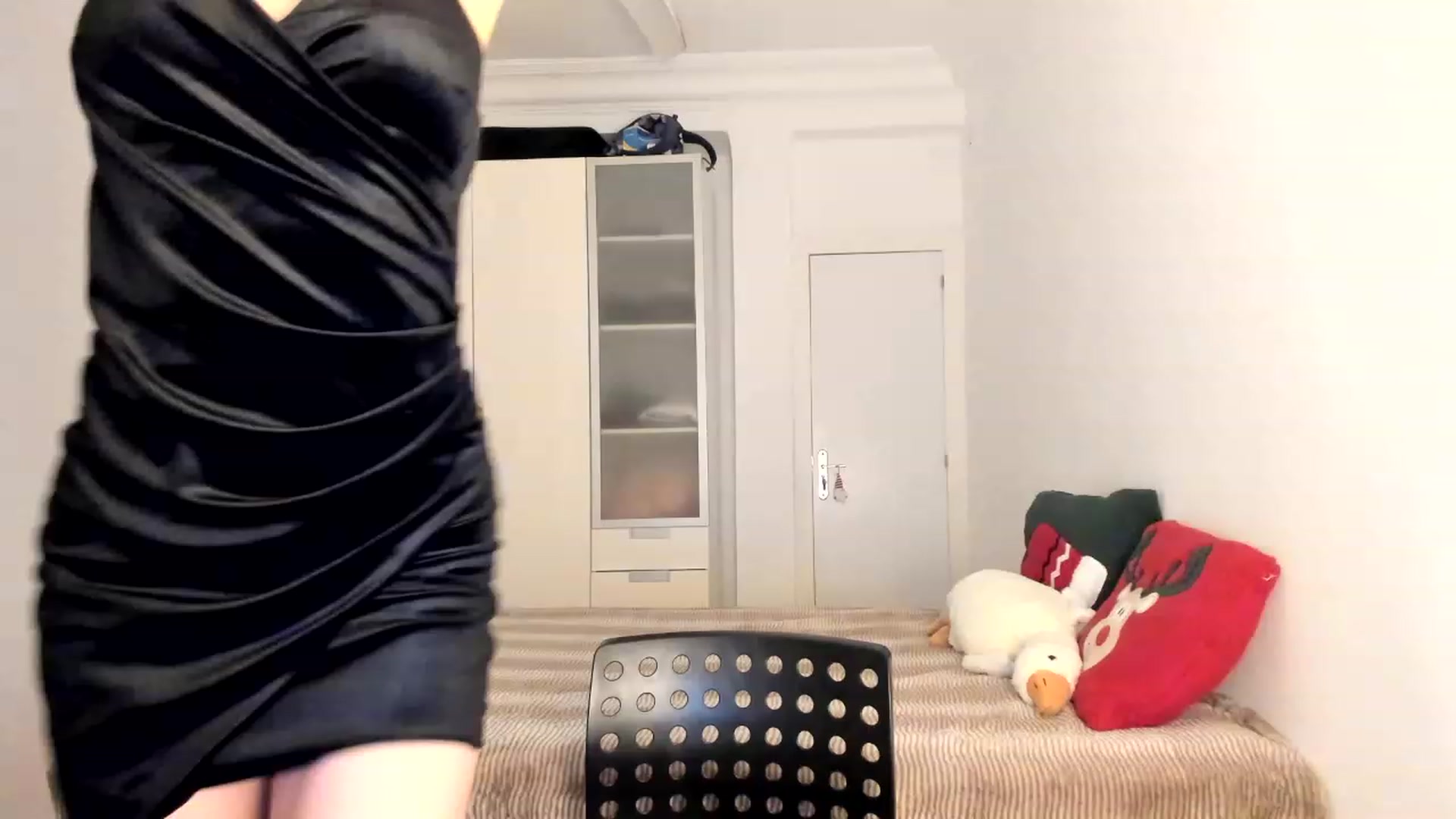 Gallery image thumbnail from MayaKisa's myfreecams stream on, 12/07/2023, 19:43 image 6 of 20