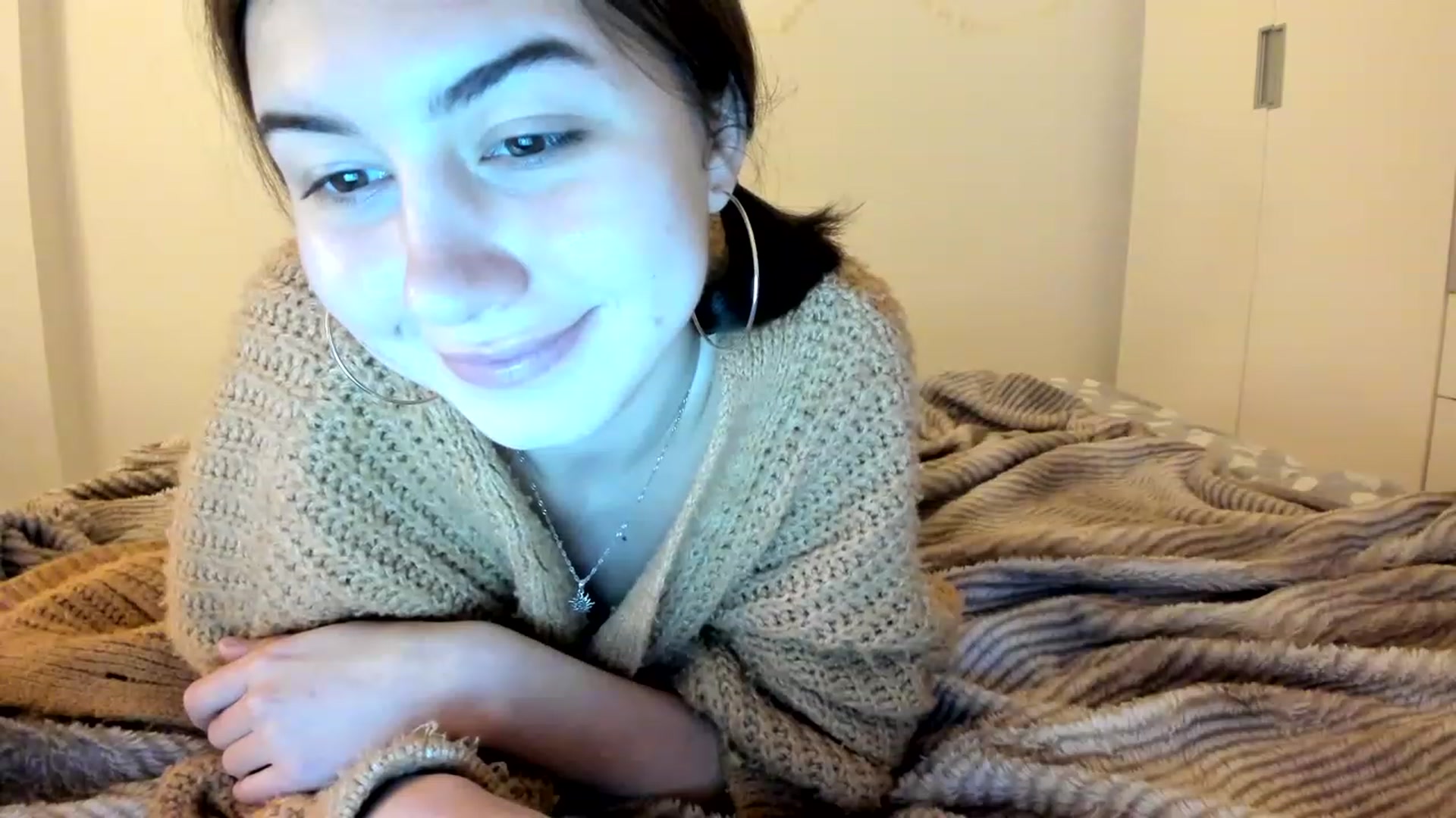 Gallery image thumbnail from MayaKisa's myfreecams stream on, 12/28/2023, 19:47 image 6 of 20