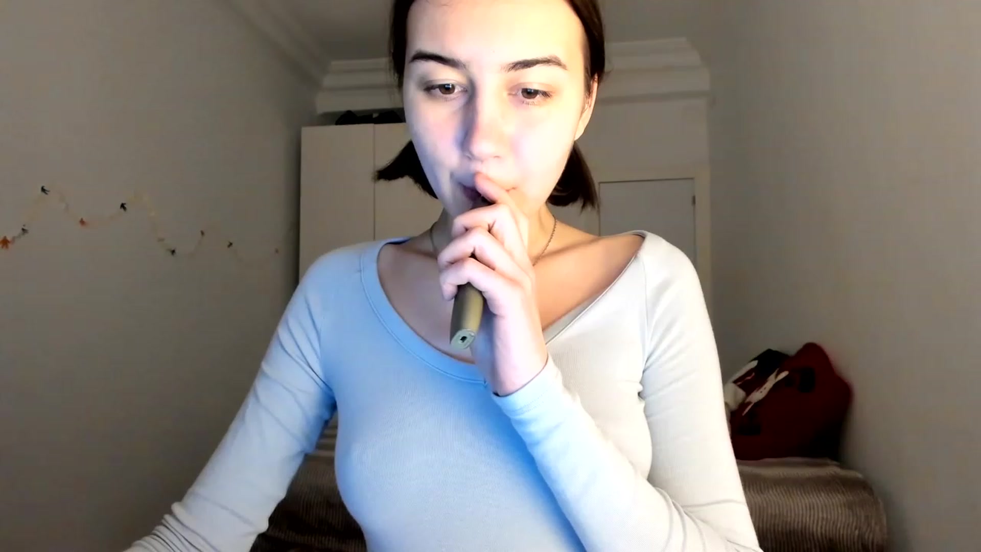 Gallery image thumbnail from MayaKisa's myfreecams stream on, 01/10/2024, 22:29 image 17 of 20