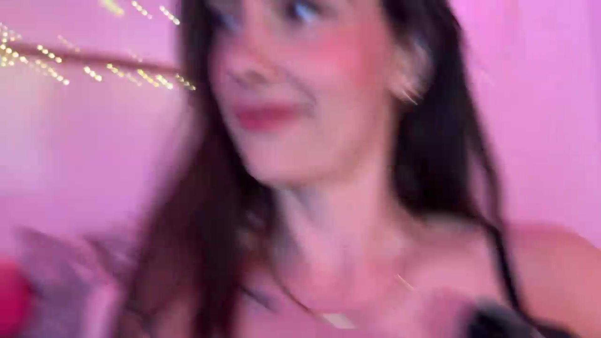 Gallery image thumbnail from MayaMayBee's myfreecams stream on, 06/13/2026, 24:03 image 5 of 20