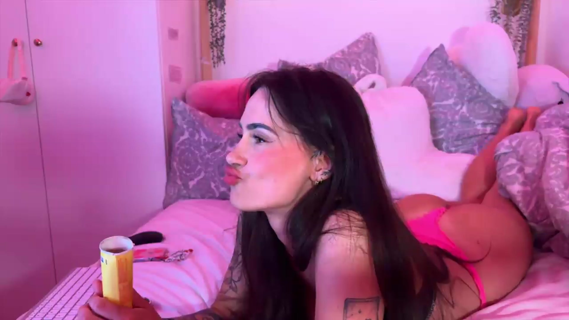 Gallery image thumbnail from MayaMayBee's myfreecams stream on, 06/13/2026, 24:03 image 13 of 20