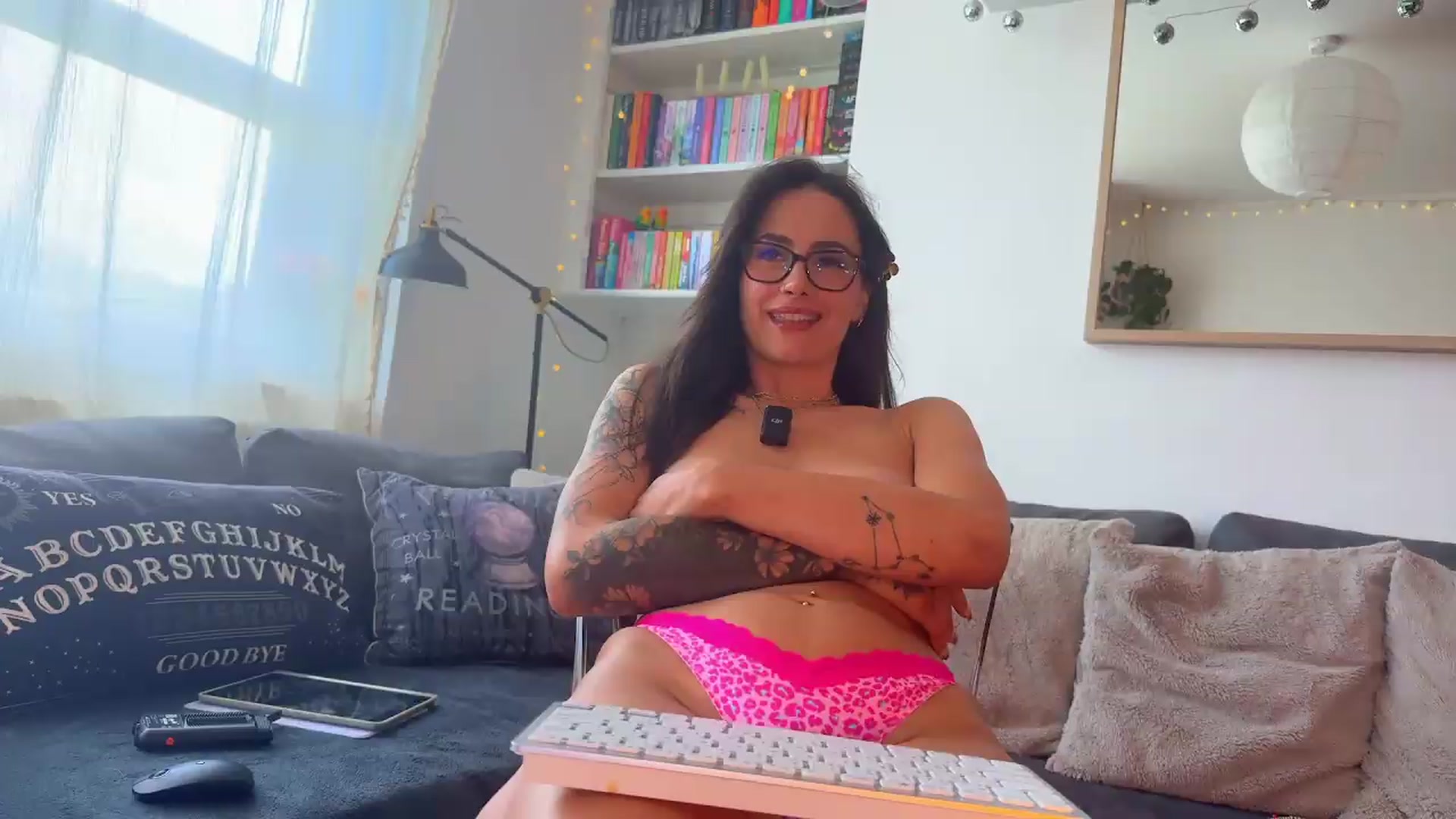 Gallery image thumbnail from MayaMayBee's myfreecams stream on, 06/19/2026, 11:58 image 14 of 20