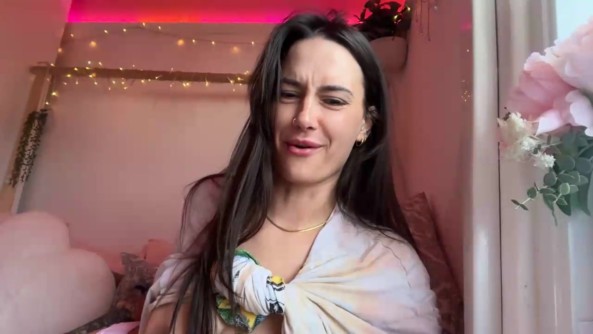 Gallery image thumbnail from MayaMayBee's myfreecams stream on, 06/22/2026, 10:44 image 14 of 20