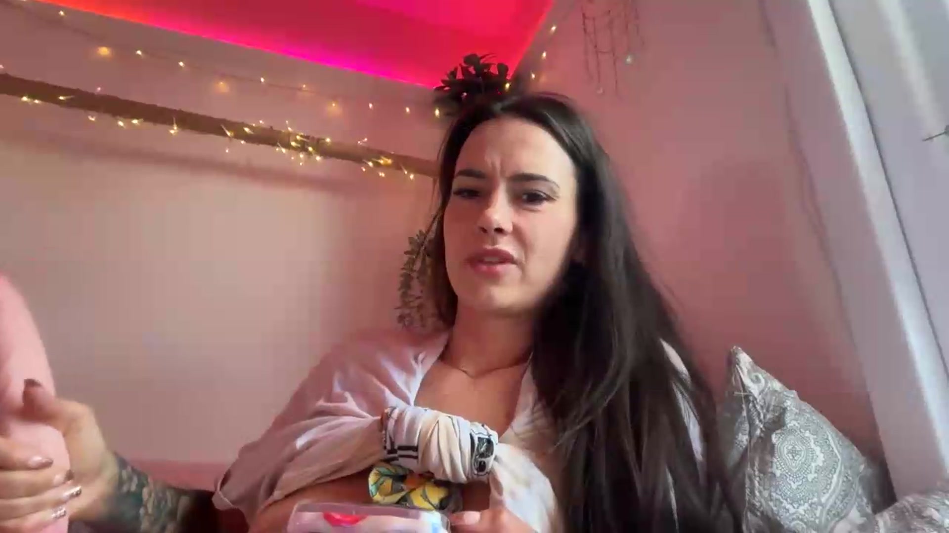 Gallery image thumbnail from MayaMayBee's myfreecams stream on, 06/22/2026, 10:44 image 11 of 20