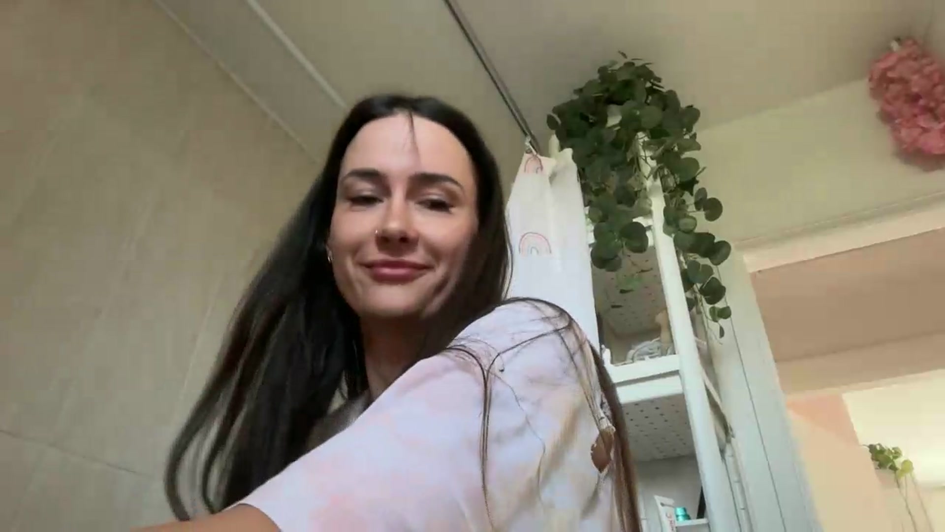 Gallery image thumbnail from MayaMayBee's myfreecams stream on, 06/22/2026, 10:44 image 19 of 20