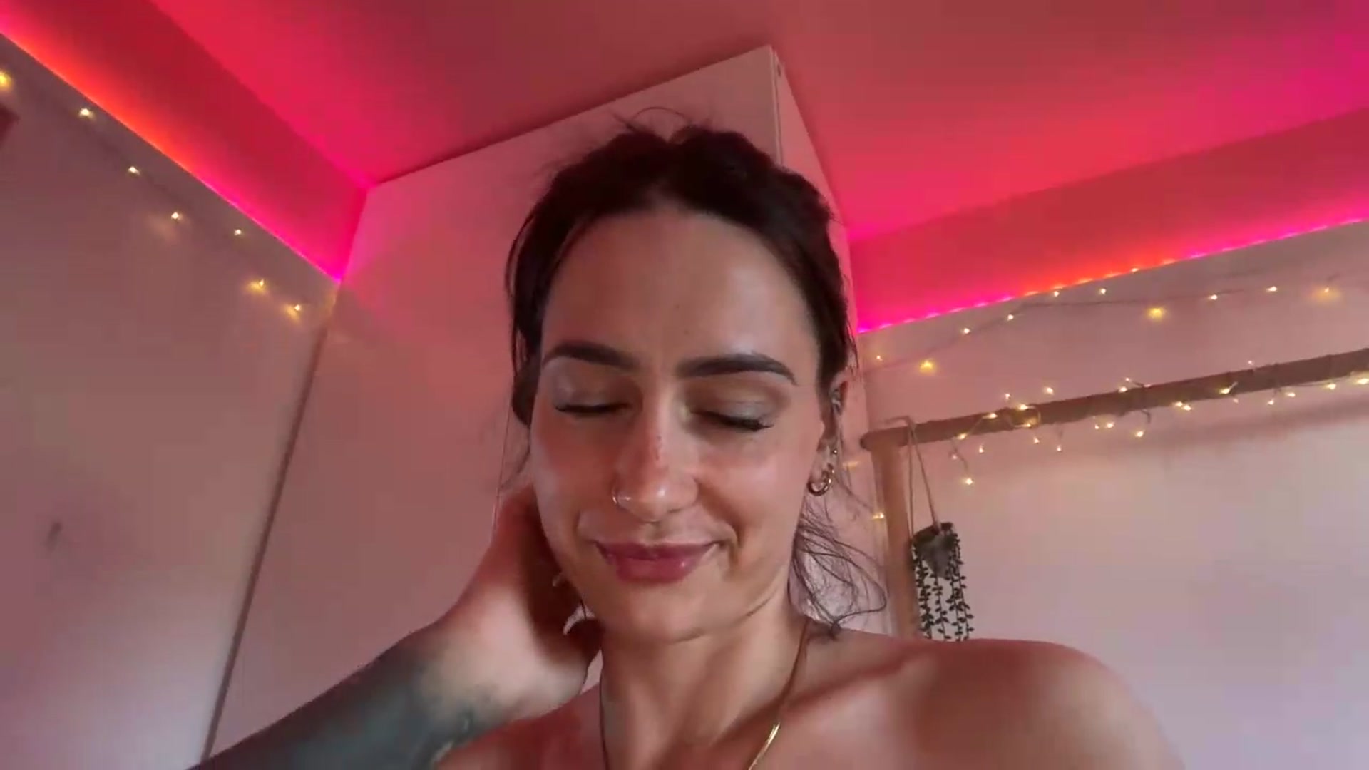 Gallery image thumbnail from MayaMayBee's myfreecams stream on, 06/22/2026, 12:20 image 12 of 20