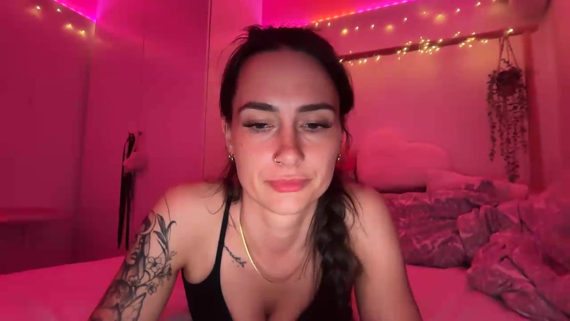 Gallery image thumbnail from MayaMayBee's myfreecams stream on, 06/25/2026, 22:57 image 7 of 20