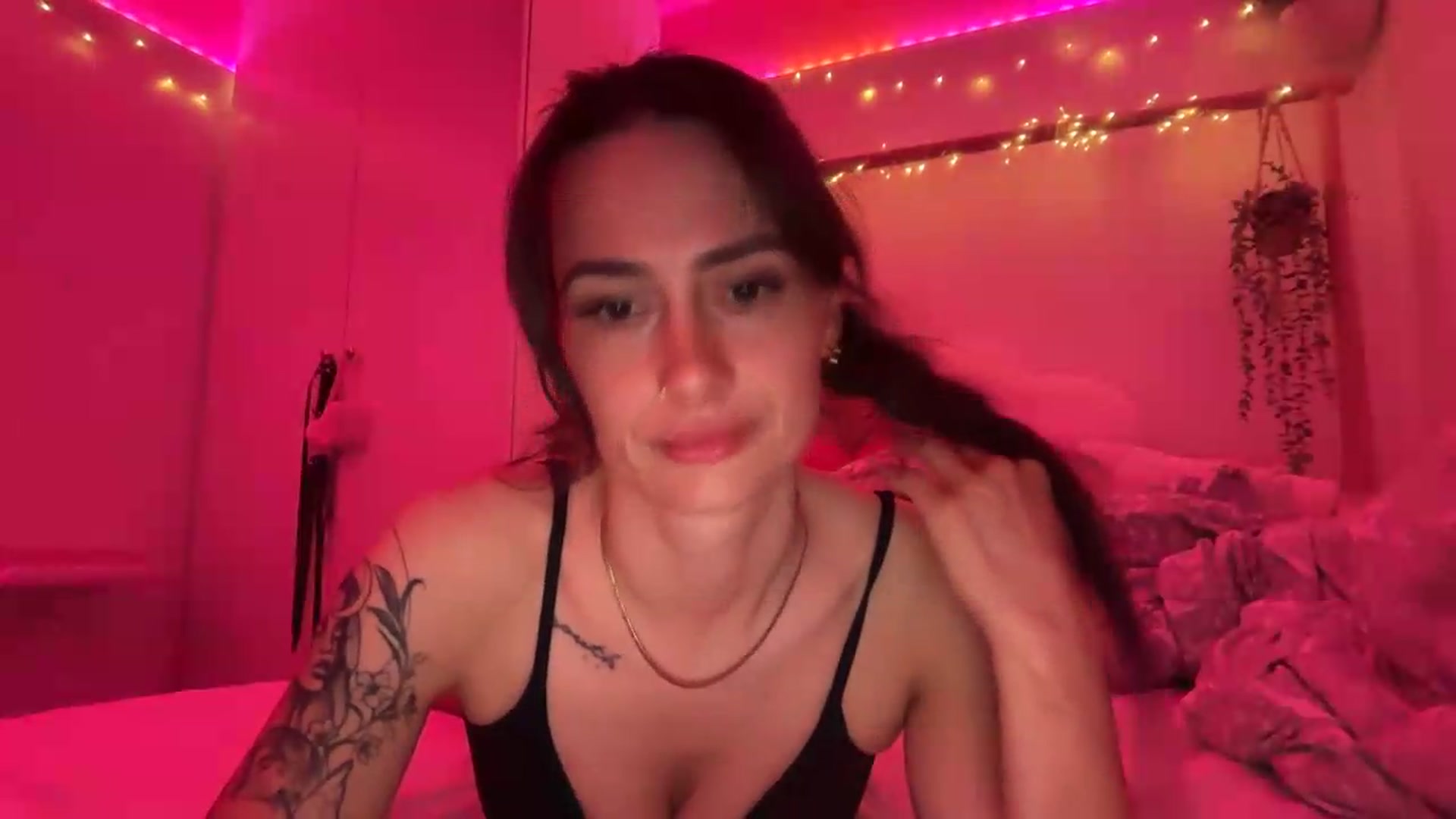 Gallery image thumbnail from MayaMayBee's myfreecams stream on, 06/25/2026, 22:57 image 4 of 20