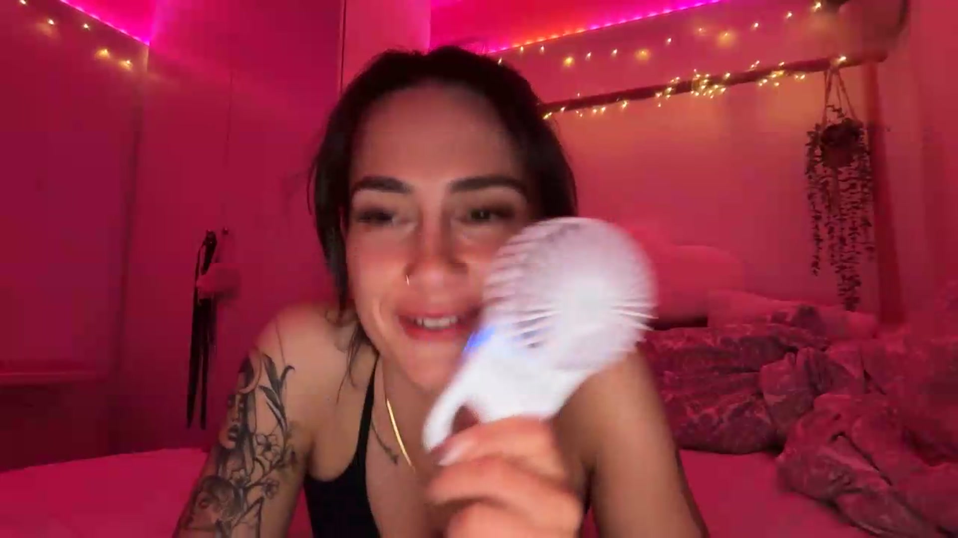 Gallery image thumbnail from MayaMayBee's myfreecams stream on, 06/25/2026, 22:57 image 5 of 20