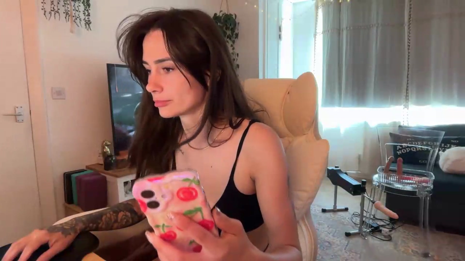 Gallery image thumbnail from MayaMayBee's myfreecams stream on, 06/26/2026, 11:38 image 10 of 20