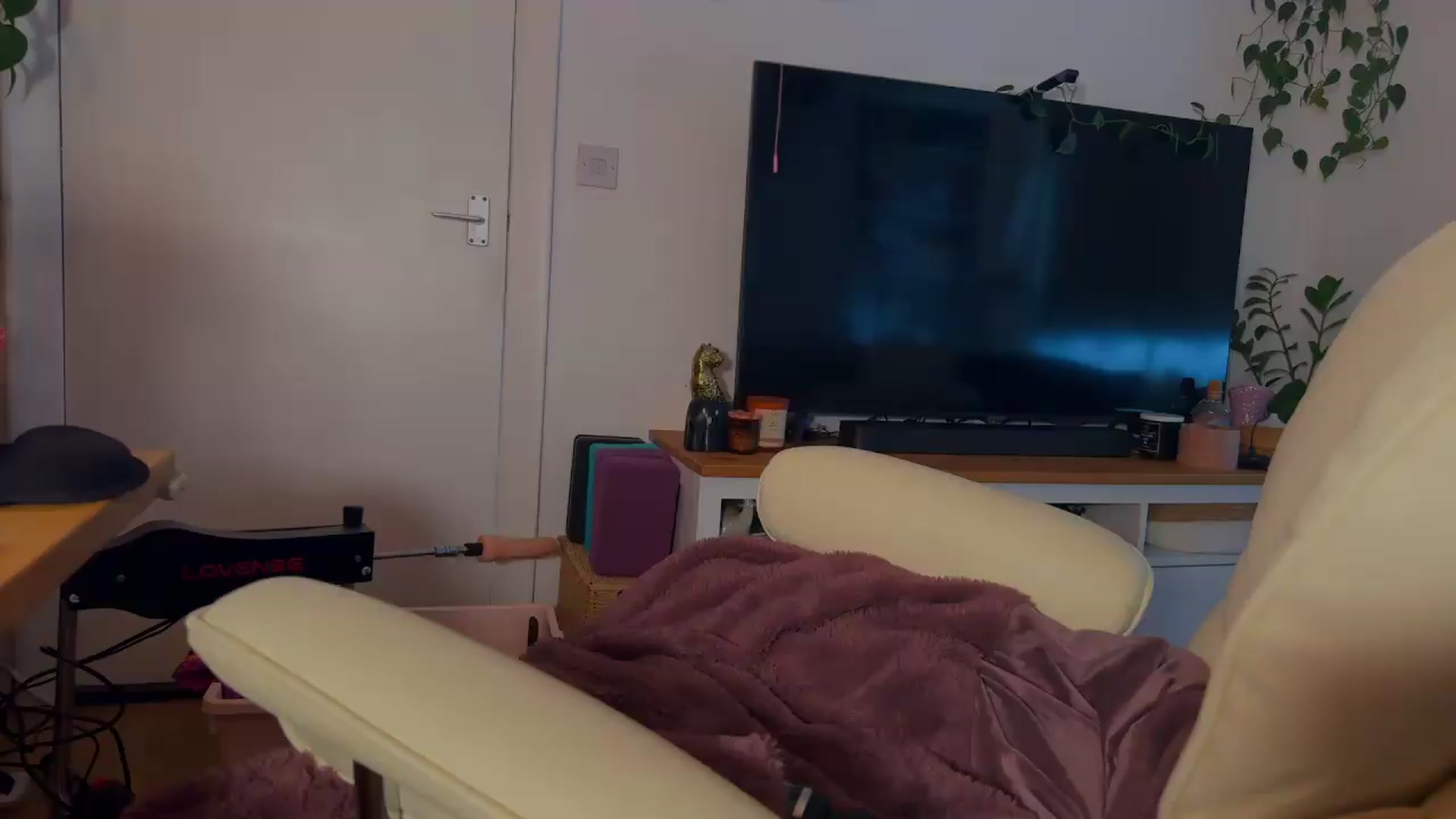 Gallery image thumbnail from MayaMayBee's myfreecams stream on, 06/26/2026, 13:32 image 1 of 20