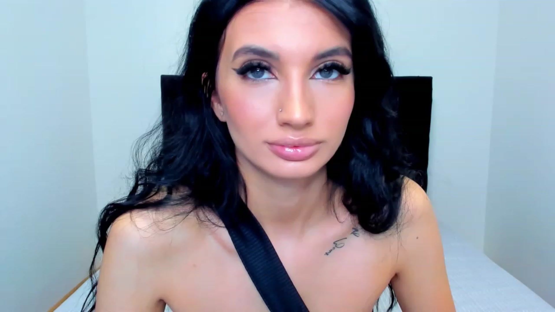 Gallery image thumbnail from MayaSin3's myfreecams stream on, 12/21/2022, 12:44 image 8 of 20