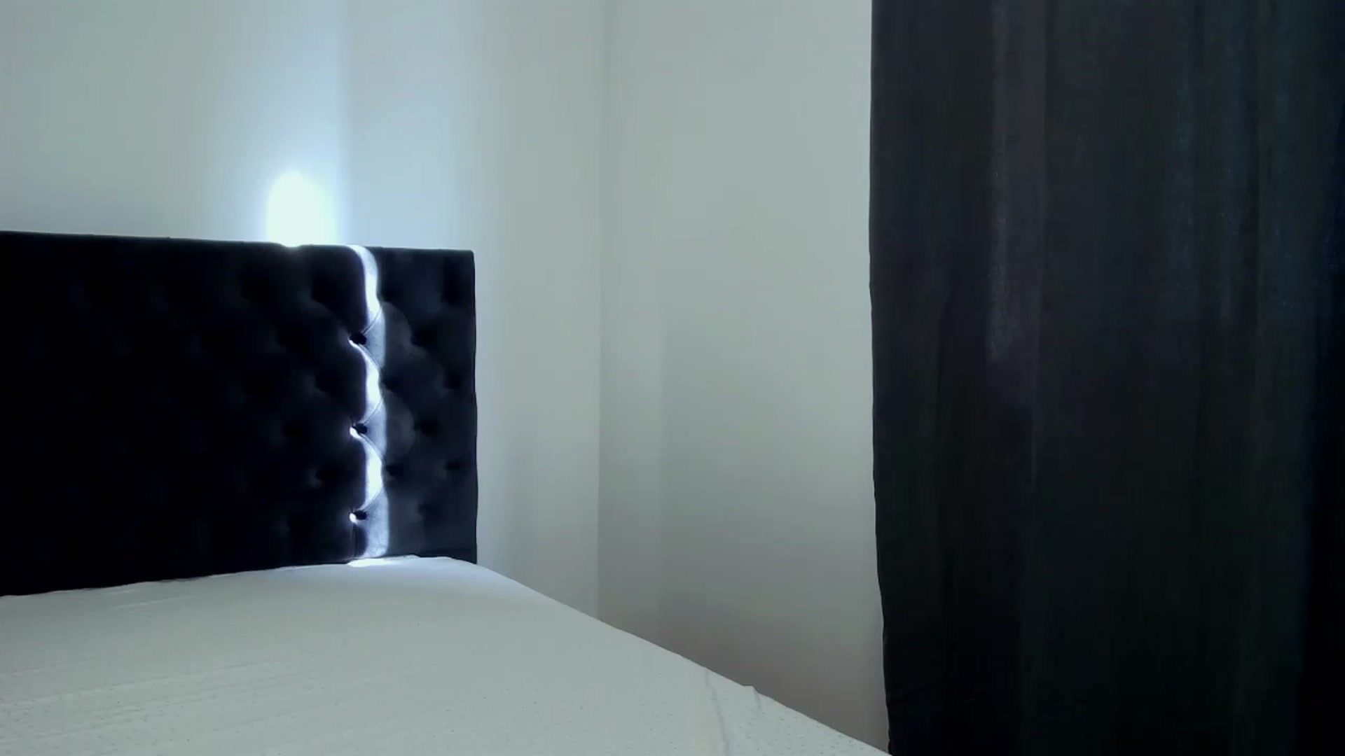 Gallery image thumbnail from MayaSin3's myfreecams stream on, 12/29/2022, 12:56 image 5 of 20