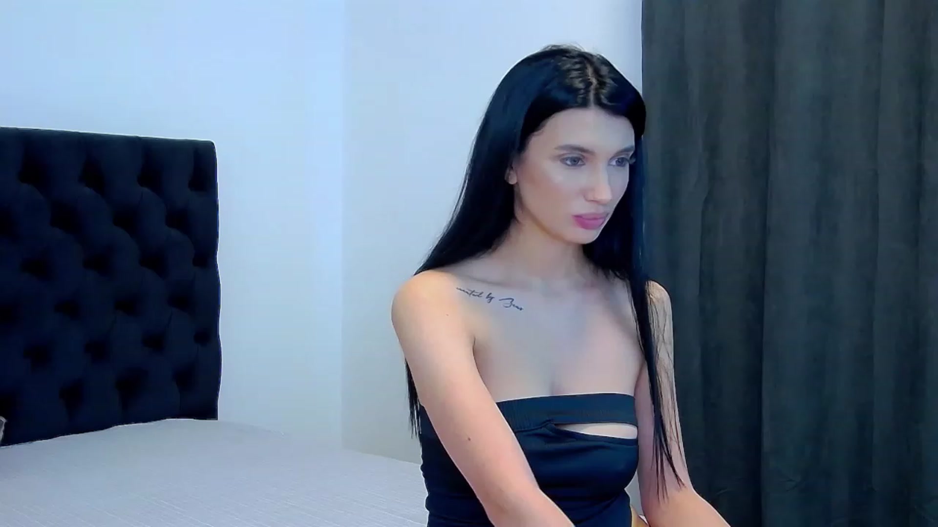 Gallery image thumbnail from MayaSin3's myfreecams stream on, 01/26/2023, 14:18 image 17 of 20