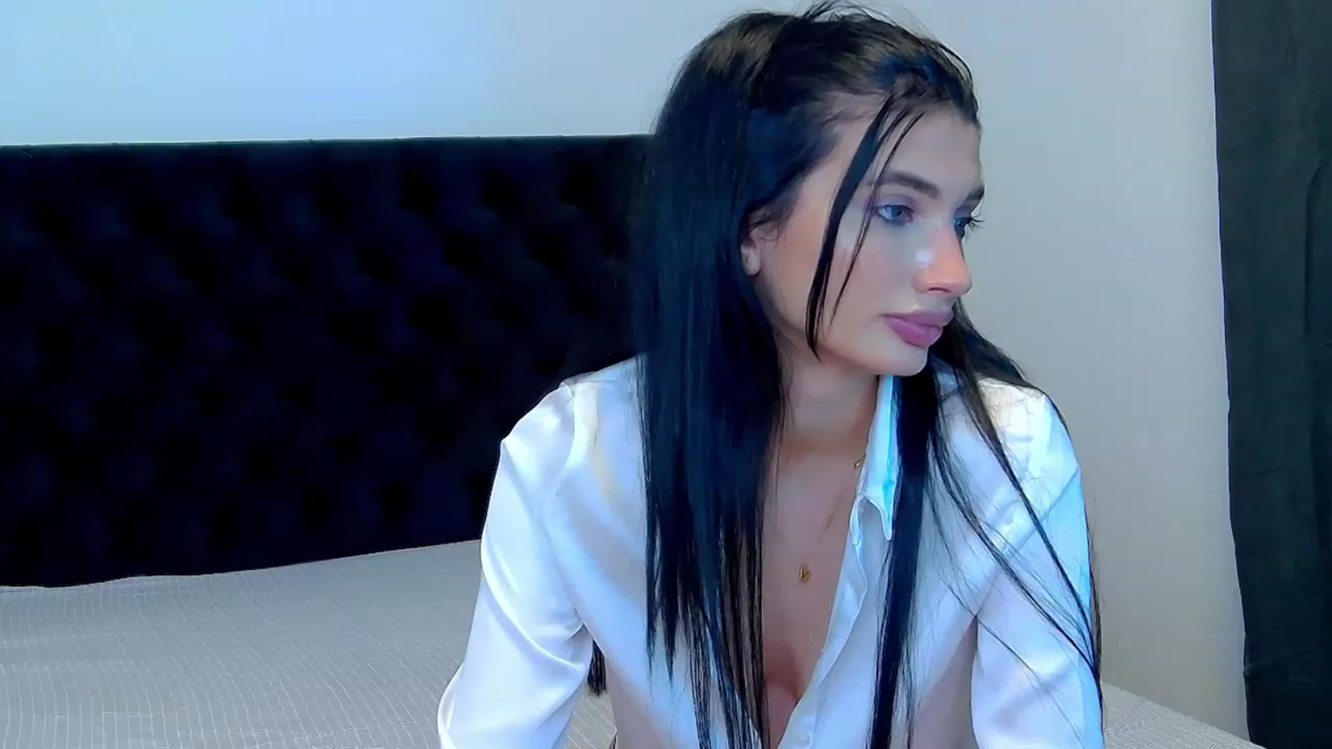 Gallery image thumbnail from MayaSin3's myfreecams stream on, 01/31/2023, 24:33 image 7 of 20