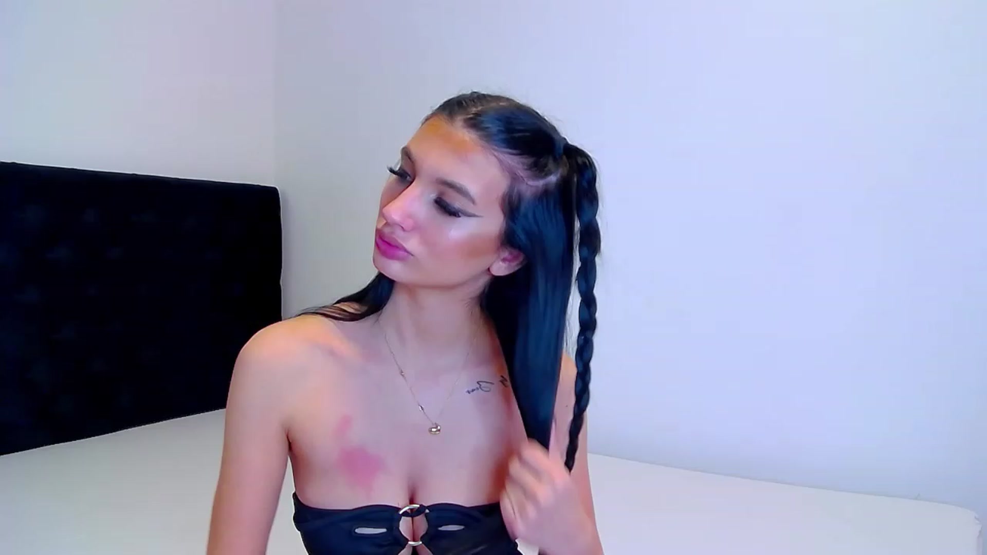 Gallery image thumbnail from MayaSin3's myfreecams stream on, 02/21/2023, 24:18 image 6 of 20