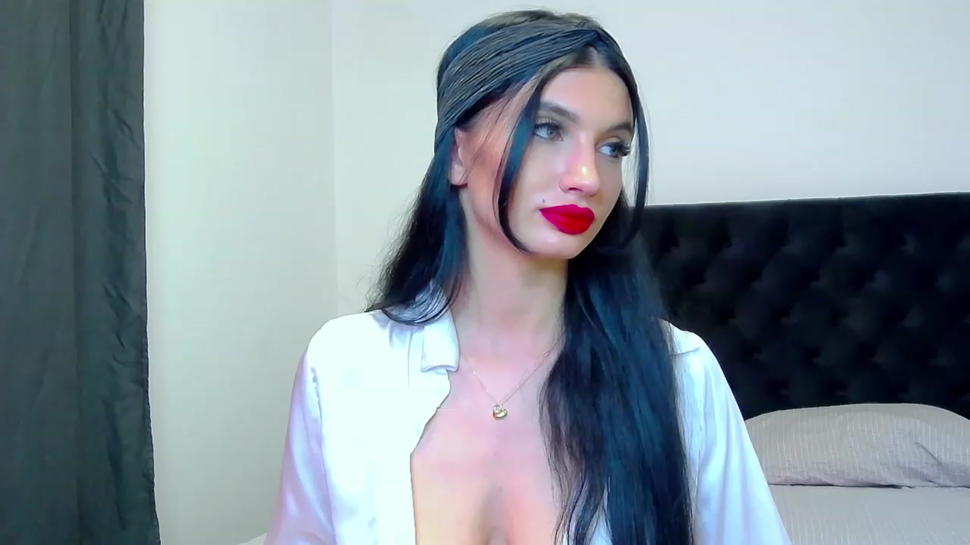 Gallery image thumbnail from MayaSin3's myfreecams stream on, 03/08/2023, 22:01 image 12 of 20