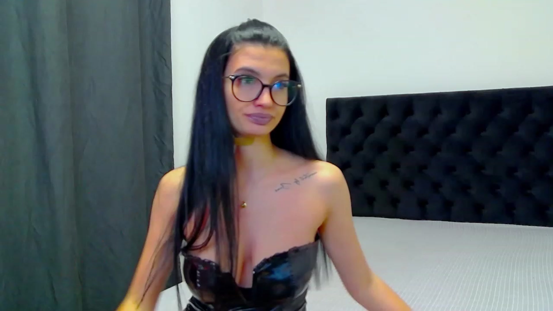 Gallery image thumbnail from MayaSin3's myfreecams stream on, 03/10/2023, 21:24 image 4 of 20