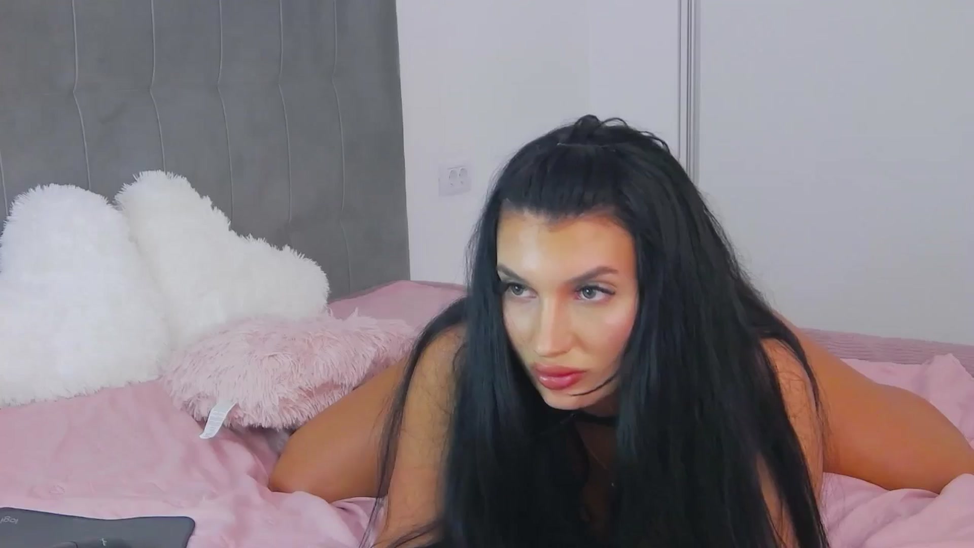 Gallery image thumbnail from MayaSin3's myfreecams stream on, 10/08/2024, 03:40 image 2 of 20