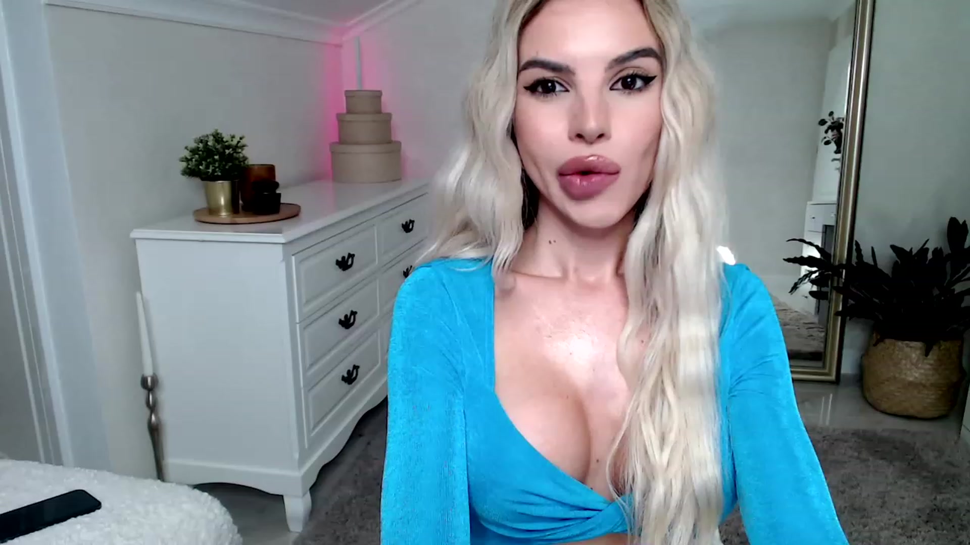 Gallery image thumbnail from Maya_Di's myfreecams stream on, 11/23/2022, 23:38 image 13 of 20
