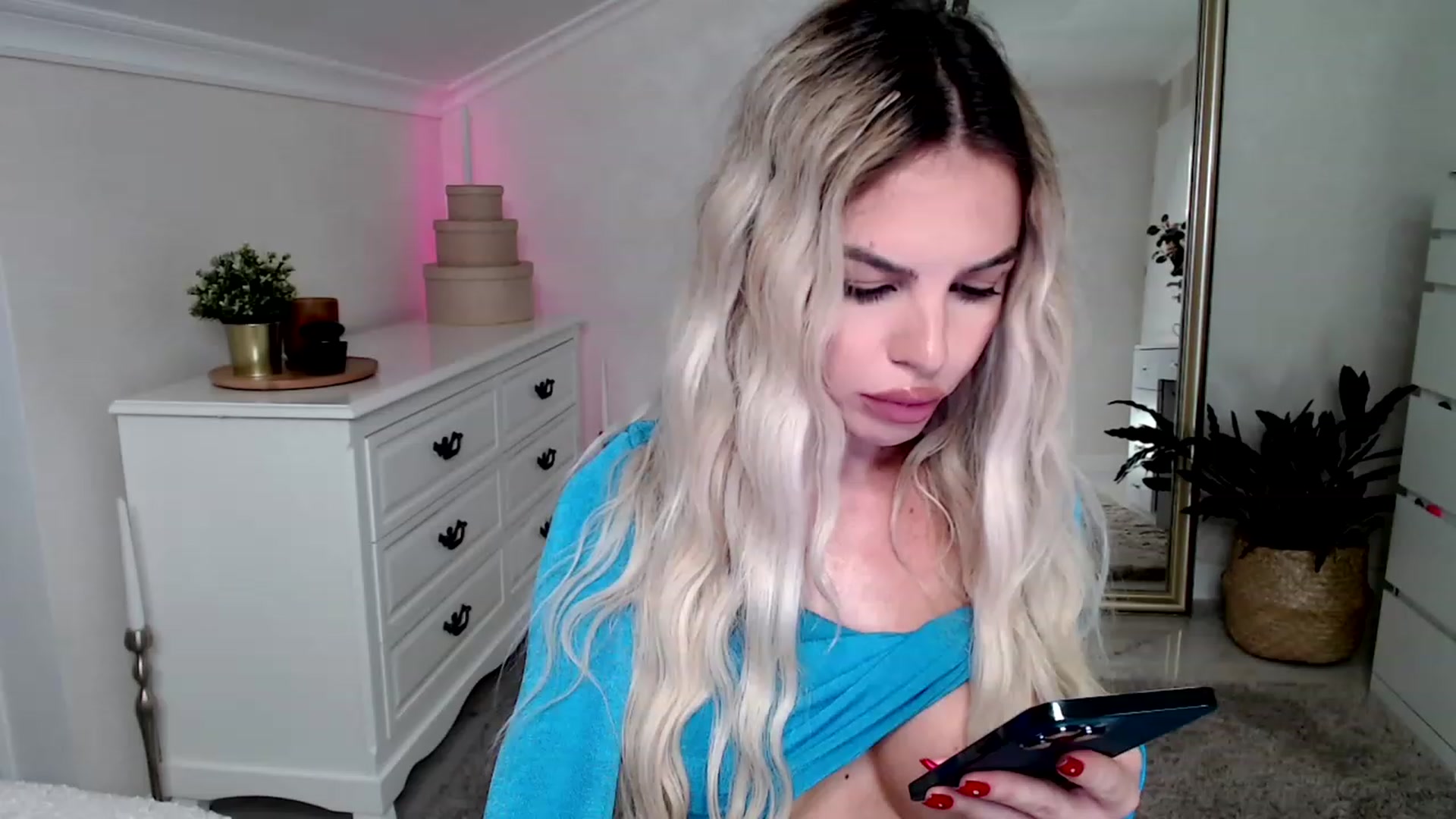 Gallery image thumbnail from Maya_Di's myfreecams stream on, 11/23/2022, 23:38 image 16 of 20