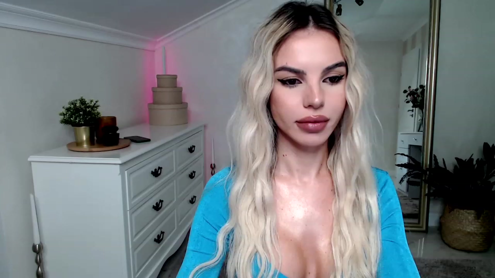Gallery image thumbnail from Maya_Di's myfreecams stream on, 11/23/2022, 23:38 image 9 of 20