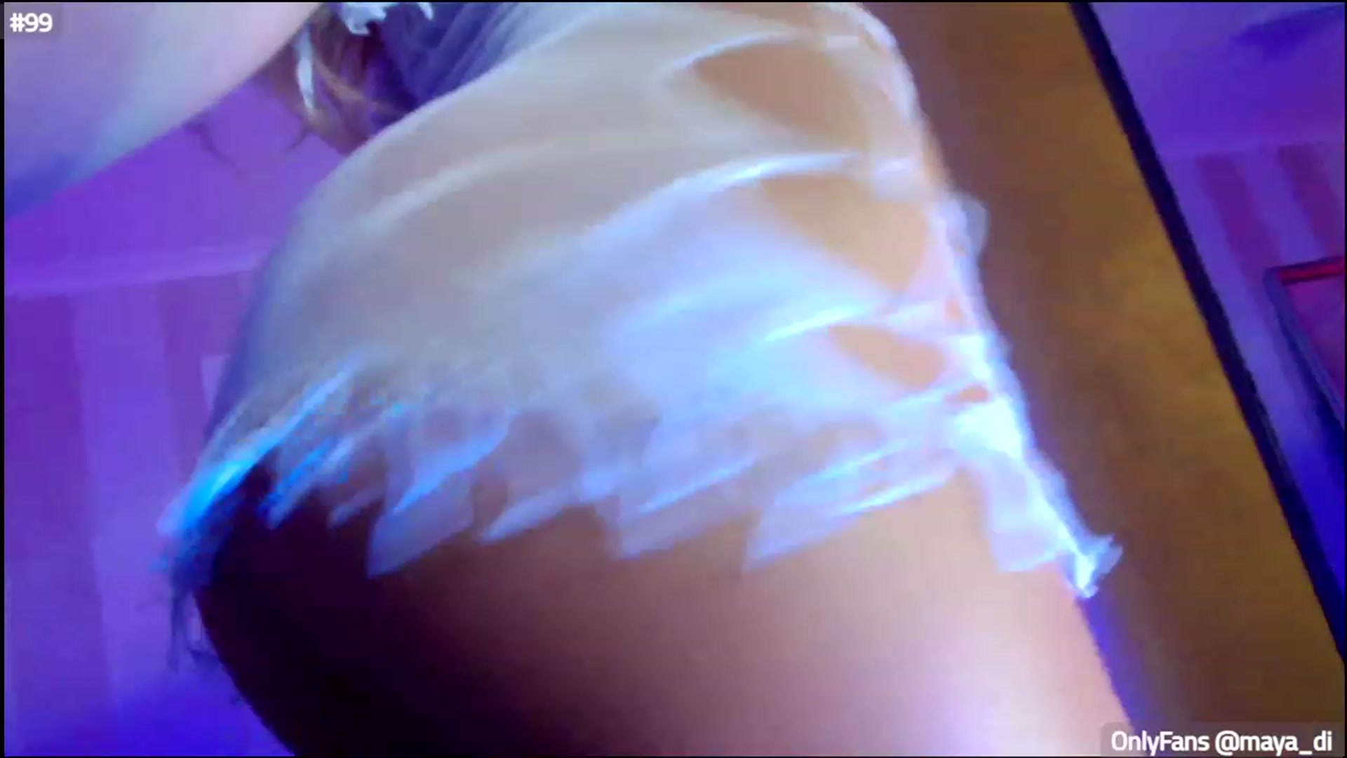 Gallery image thumbnail from Maya_Di's myfreecams stream on, 12/04/2022, 24:58 image 19 of 20
