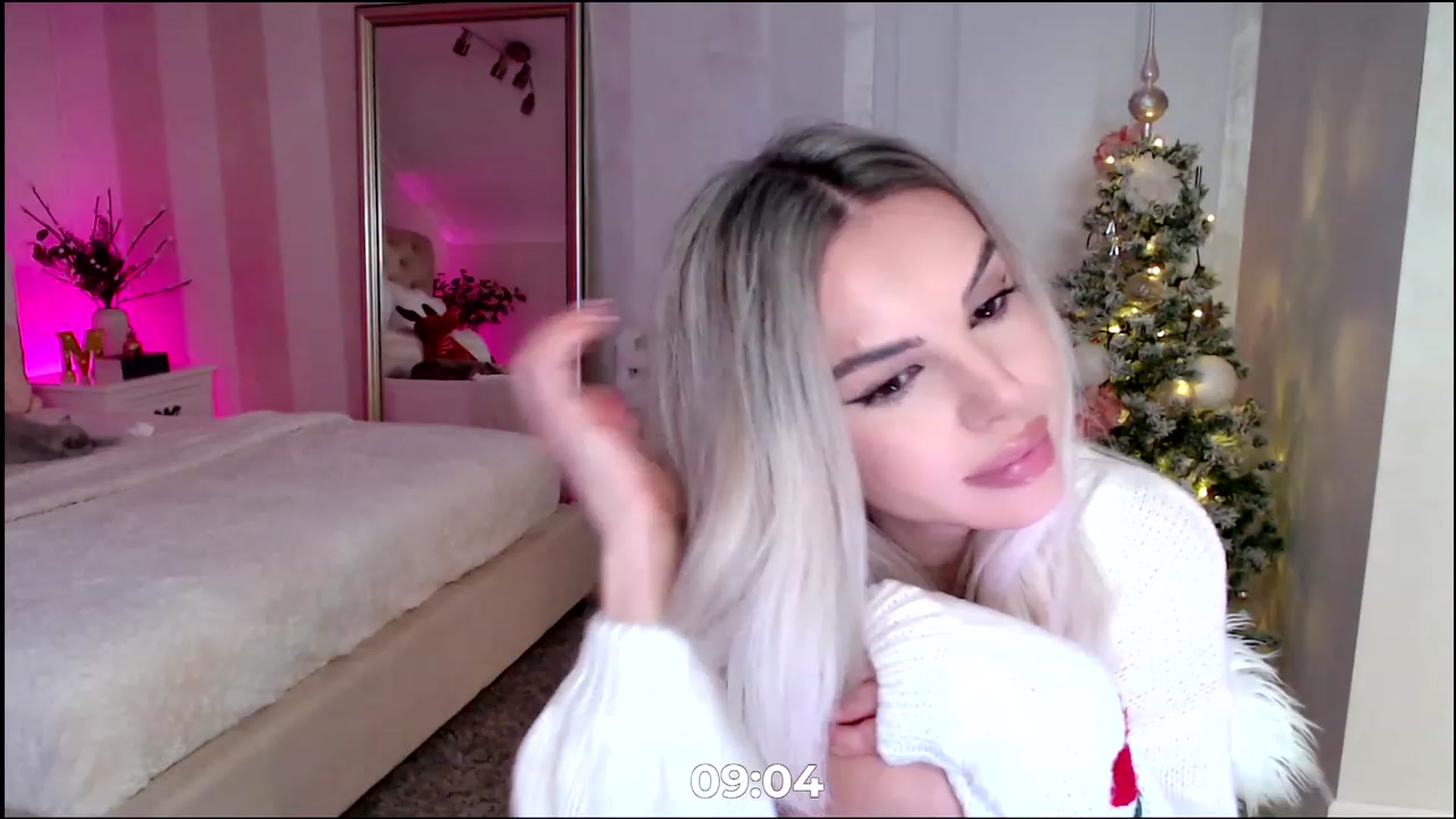 Gallery image thumbnail from Maya_Di's myfreecams stream on, 12/17/2022, 23:03 image 15 of 20