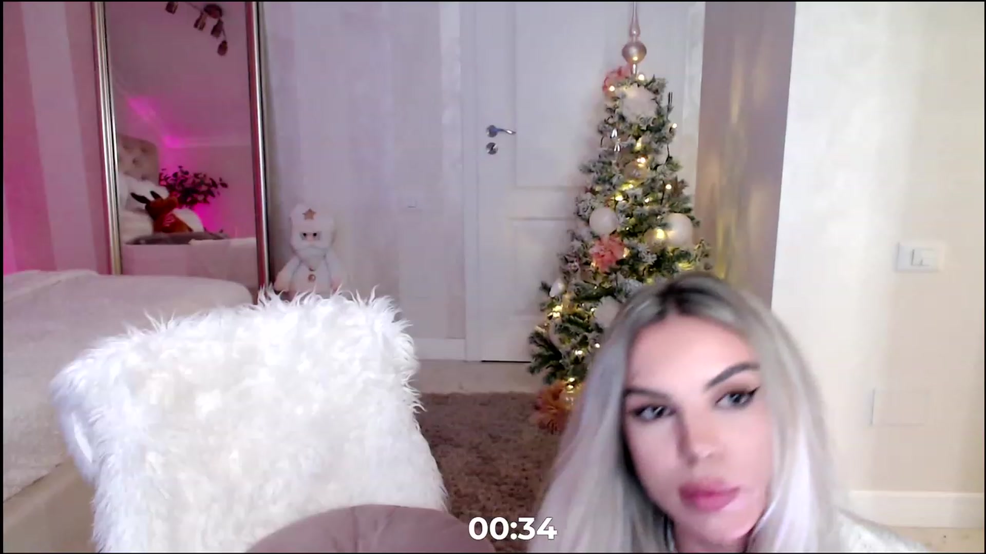 Gallery image thumbnail from Maya_Di's myfreecams stream on, 12/17/2022, 23:03 image 19 of 20