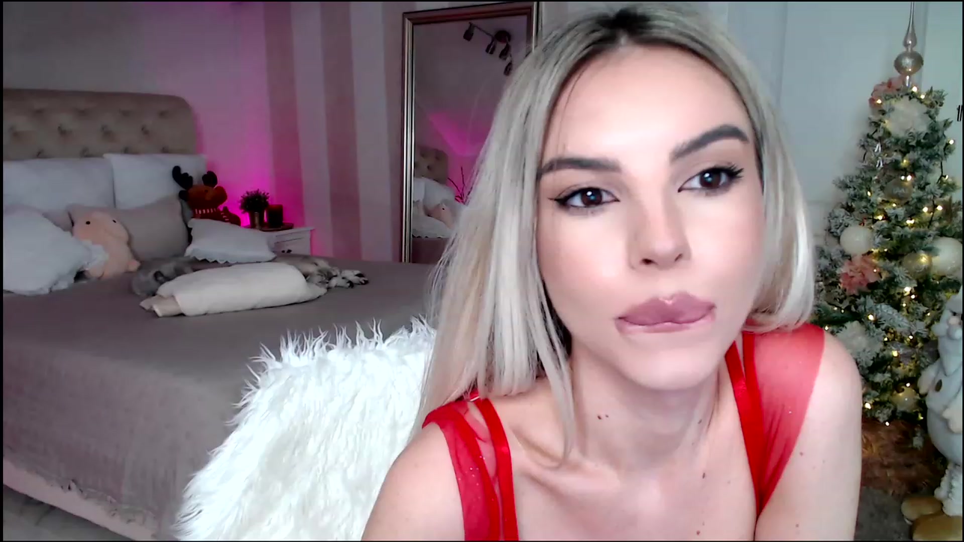 Gallery image thumbnail from Maya_Di's myfreecams stream on, 12/27/2022, 22:35 image 13 of 20