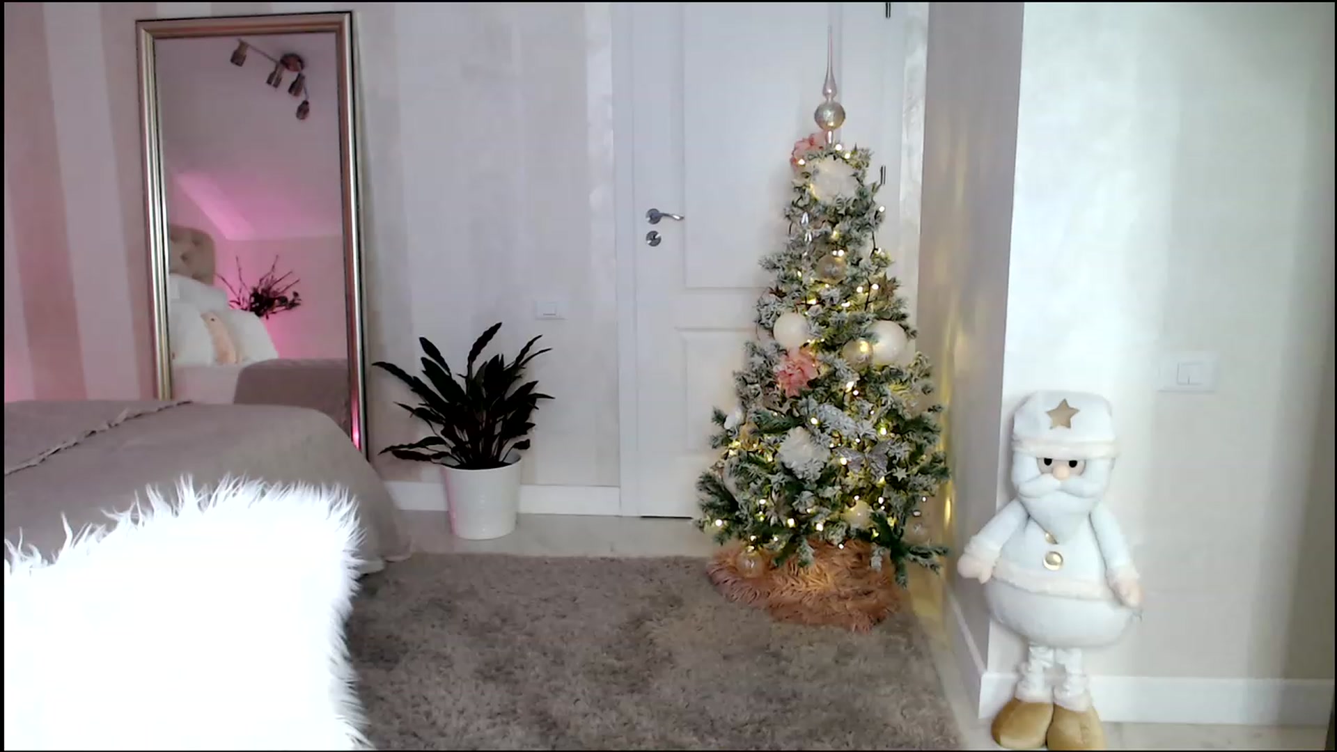 Gallery image thumbnail from Maya_Di's myfreecams stream on, 12/29/2022, 22:34 image 1 of 20