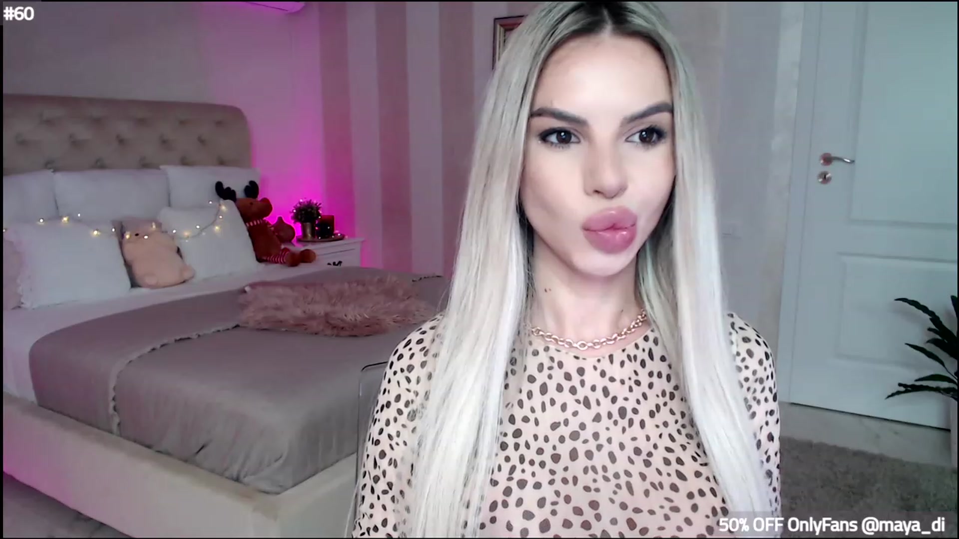 Gallery image thumbnail from Maya_Di's myfreecams stream on, 01/03/2023, 22:46 image 19 of 20