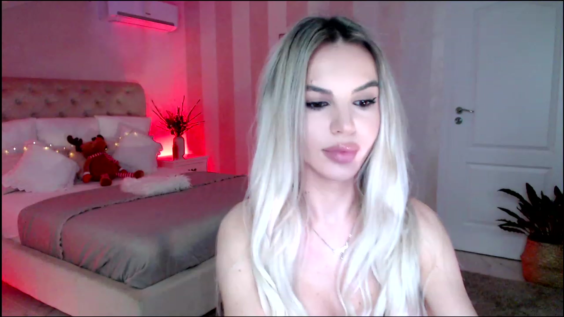 Gallery image thumbnail from Maya_Di's myfreecams stream on, 01/07/2023, 23:04 image 12 of 20