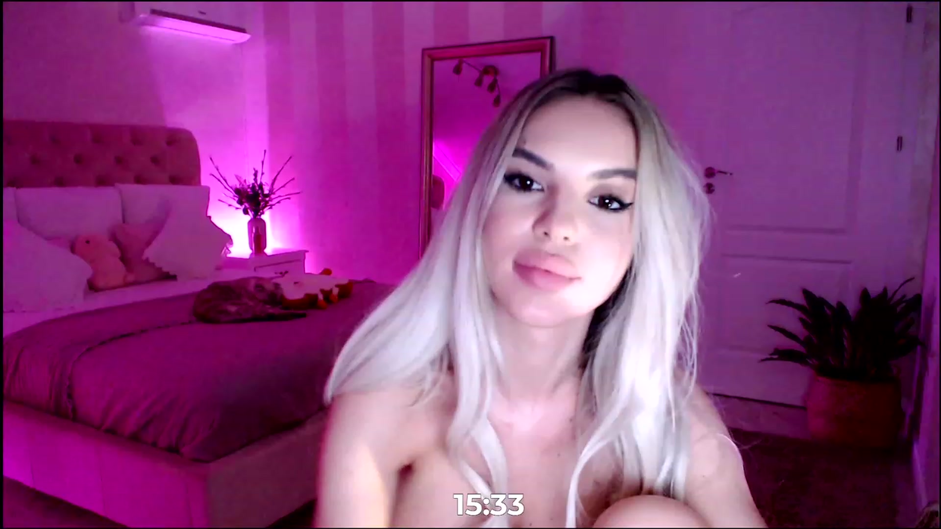 Gallery image thumbnail from Maya_Di's myfreecams stream on, 01/14/2023, 24:44 image 8 of 20