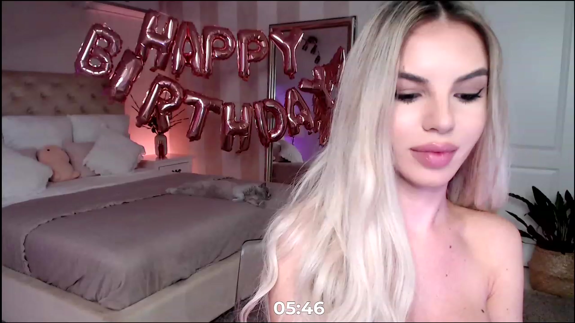 Gallery image thumbnail from Maya_Di's myfreecams stream on, 01/17/2023, 23:56 image 19 of 20