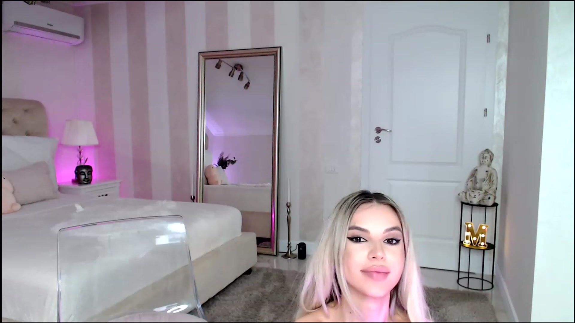 Gallery image thumbnail from Maya_Di's myfreecams stream on, 02/04/2023, 22:44 image 19 of 20