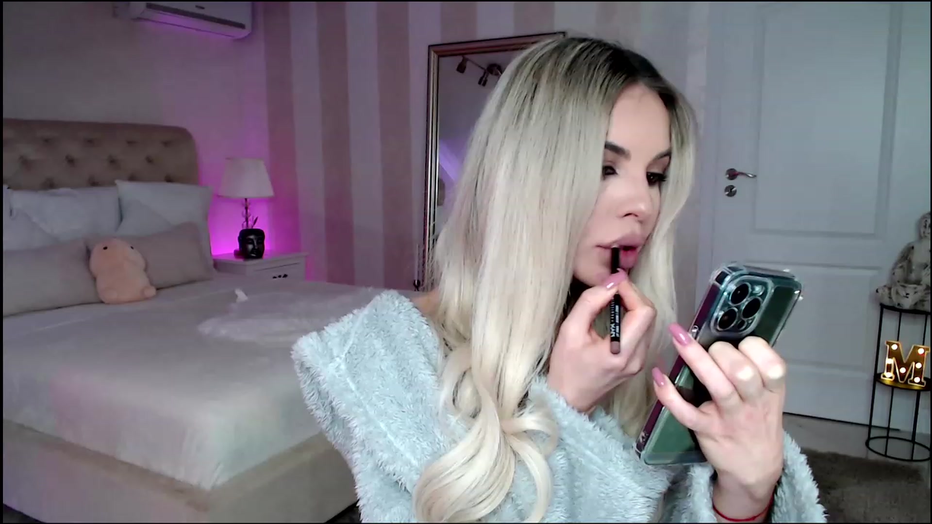 Gallery image thumbnail from Maya_Di's myfreecams stream on, 02/05/2023, 24:01 image 5 of 20