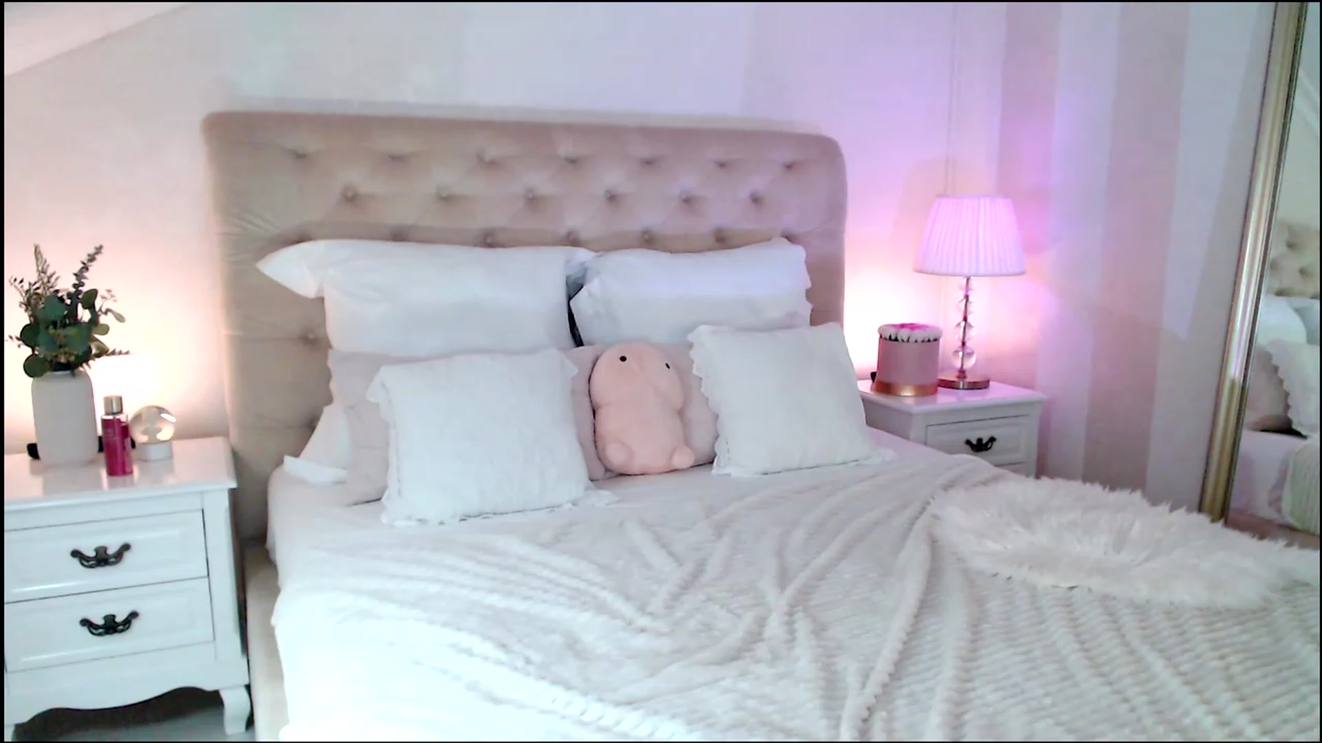 Gallery image thumbnail from Maya_Di's myfreecams stream on, 02/12/2023, 24:03 image 6 of 20