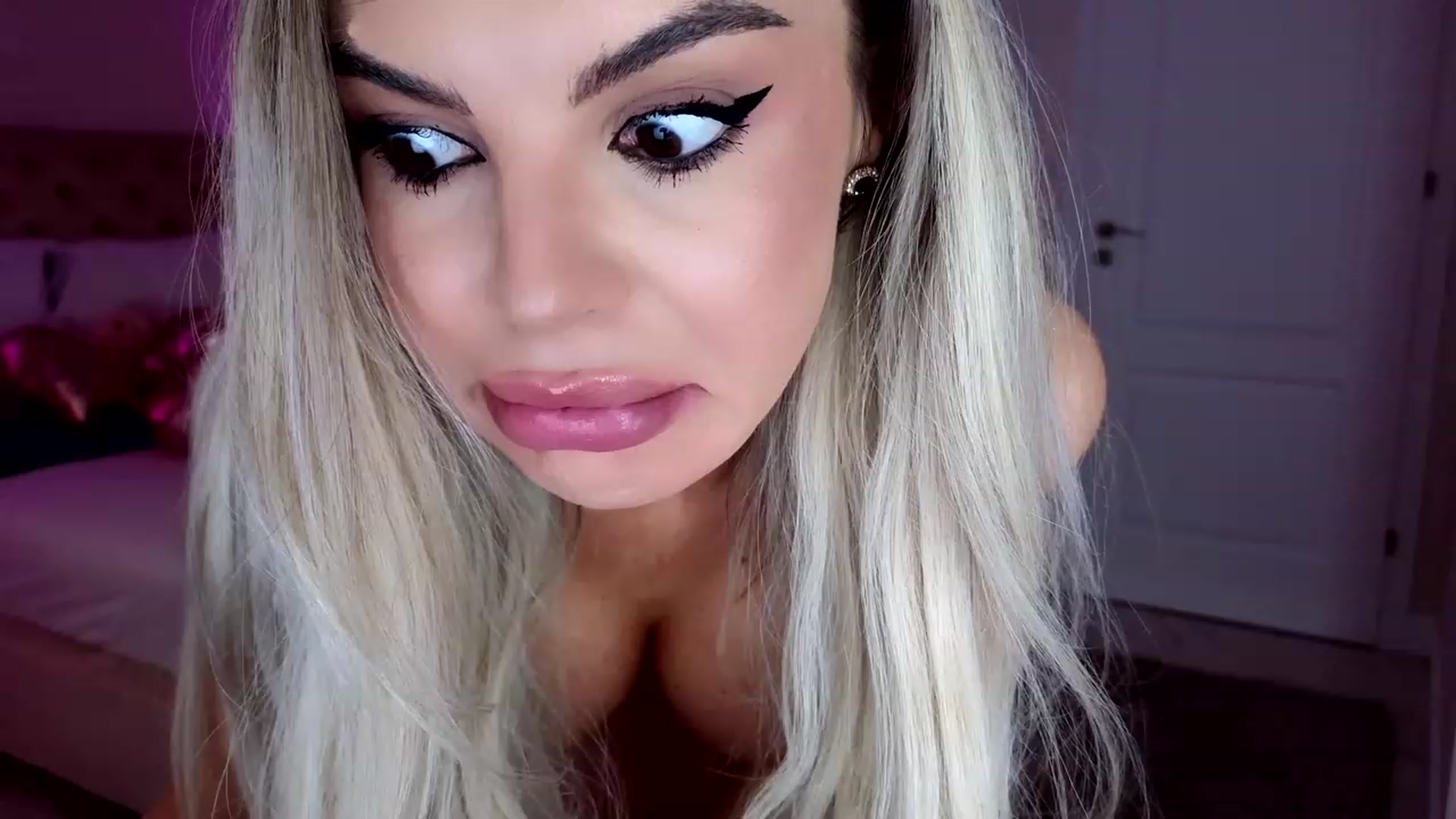 Gallery image thumbnail from Maya_Di's myfreecams stream on, 02/16/2023, 02:20 image 18 of 20