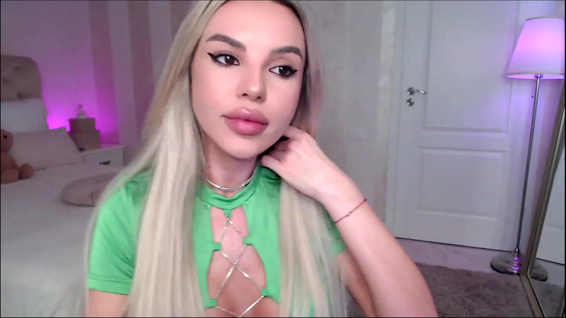 Gallery image thumbnail from Maya_Di's myfreecams stream on, 03/17/2023, 23:10 image 3 of 20