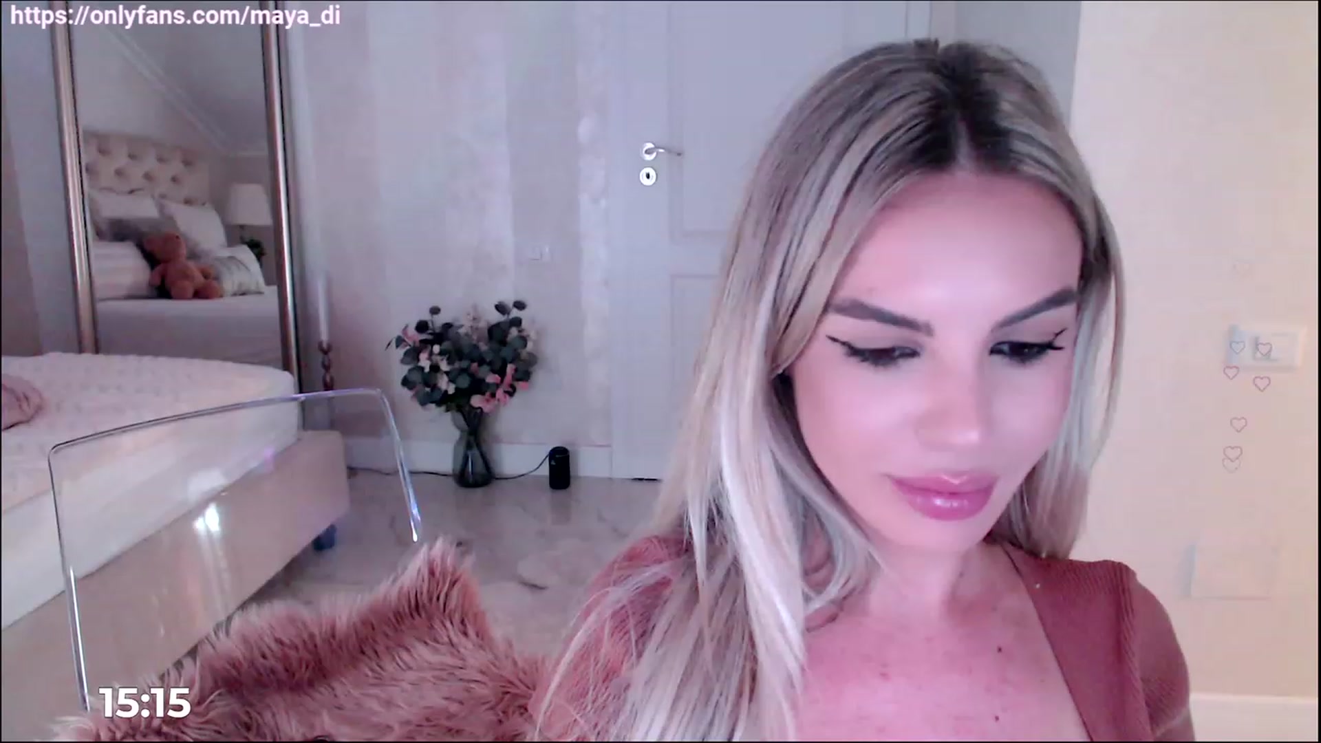 Gallery image thumbnail from Maya_Di's myfreecams stream on, 03/27/2023, 24:13 image 6 of 20