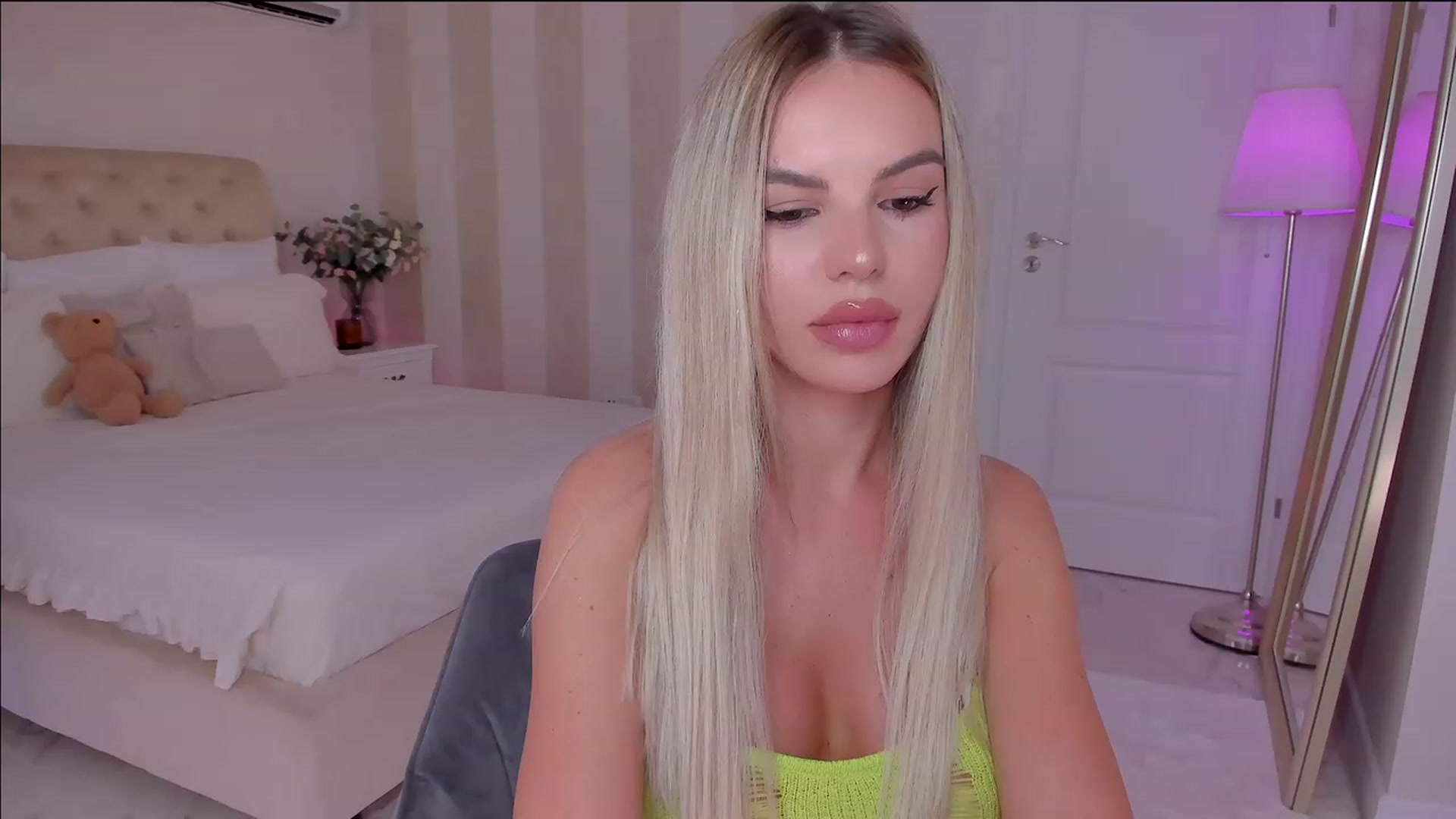 Gallery image thumbnail from Maya_Di's myfreecams stream on, 08/11/2023, 22:27 image 15 of 20