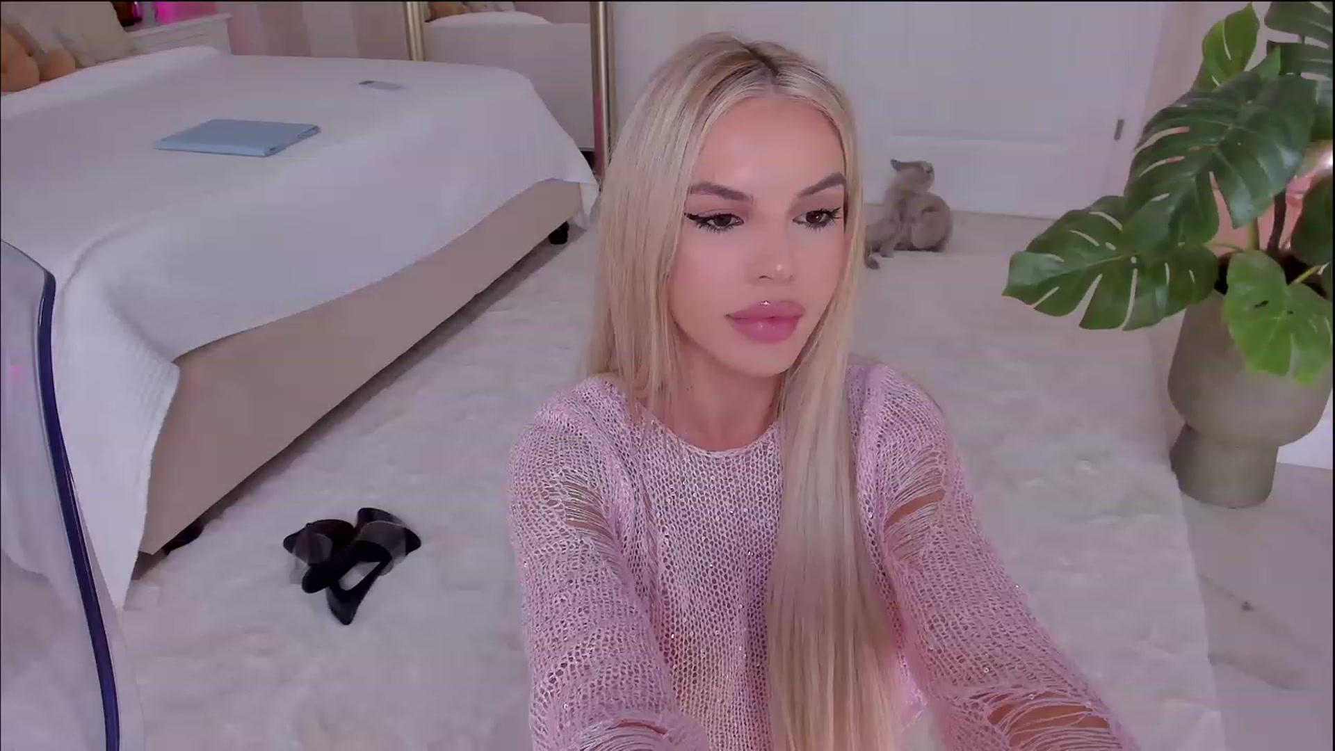 Gallery image thumbnail from Maya_Di's myfreecams stream on, 09/20/2023, 22:11 image 2 of 20
