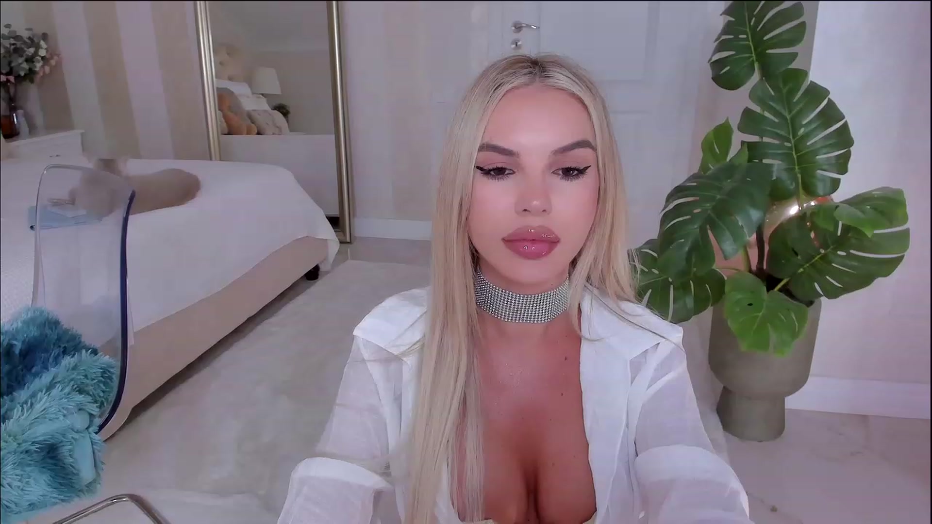 Gallery image thumbnail from Maya_Di's myfreecams stream on, 09/22/2023, 20:50 image 17 of 20