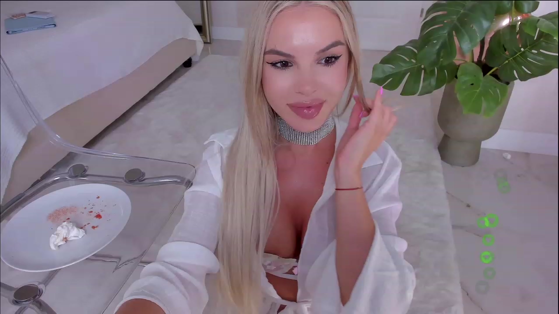Gallery image thumbnail from Maya_Di's myfreecams stream on, 09/22/2023, 22:21 image 1 of 20