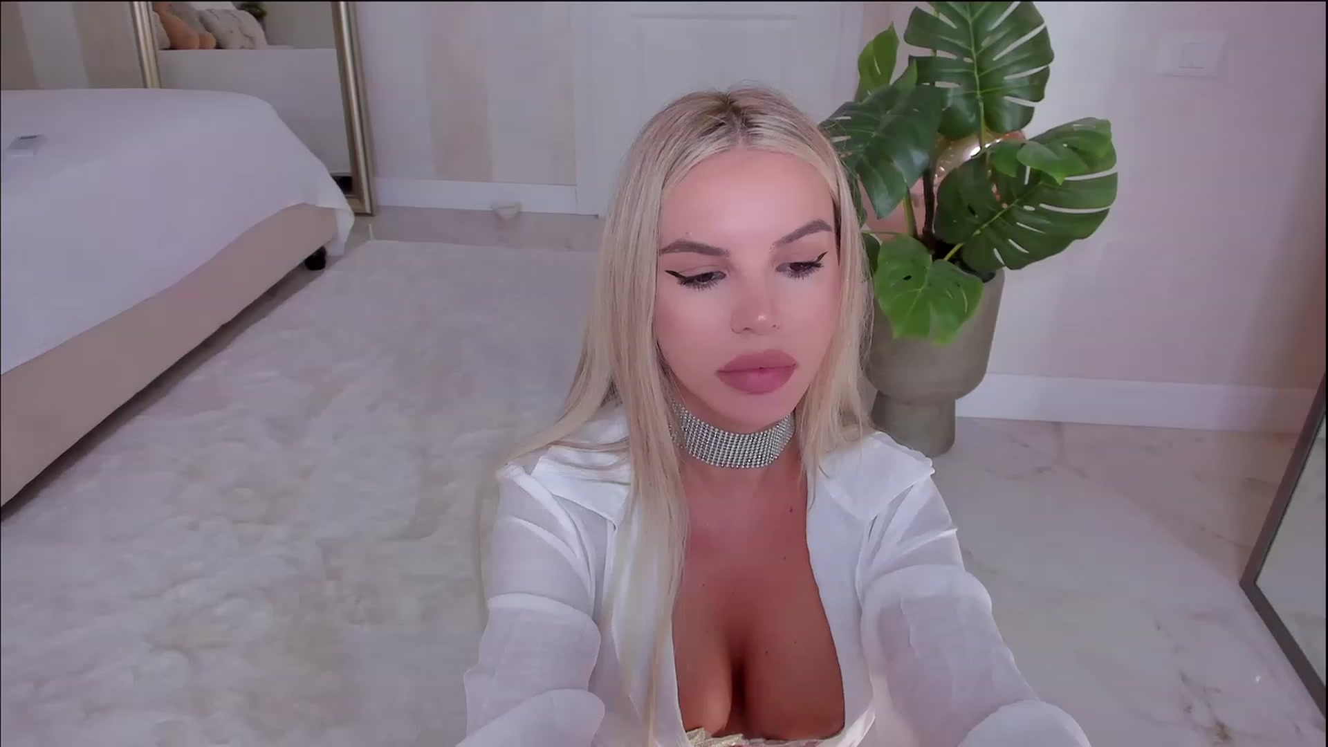 Gallery image thumbnail from Maya_Di's myfreecams stream on, 09/22/2023, 23:21 image 2 of 20