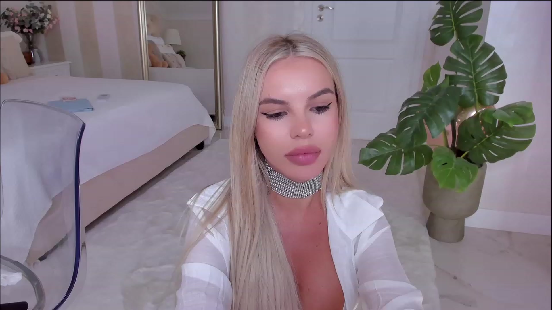 Gallery image thumbnail from Maya_Di's myfreecams stream on, 09/23/2023, 24:37 image 7 of 20