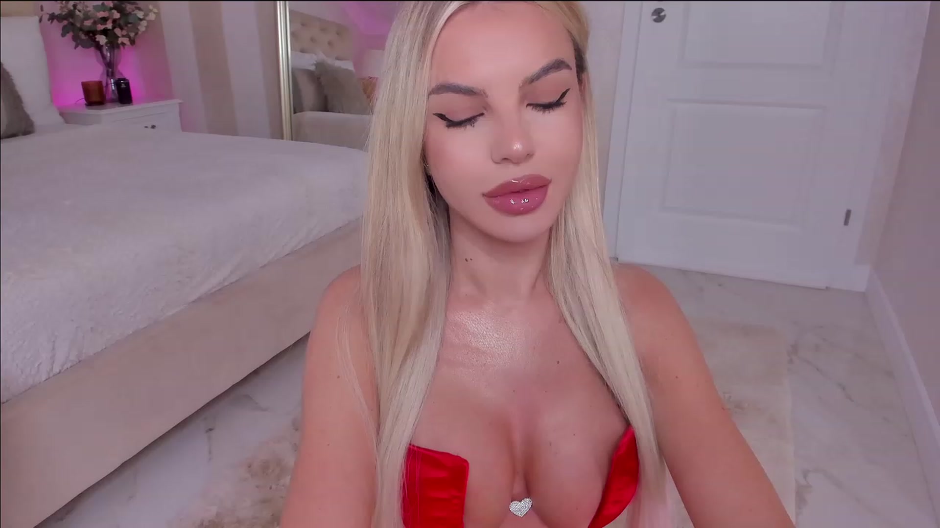 Gallery image thumbnail from Maya_Di's myfreecams stream on, 10/15/2023, 21:14 image 6 of 20