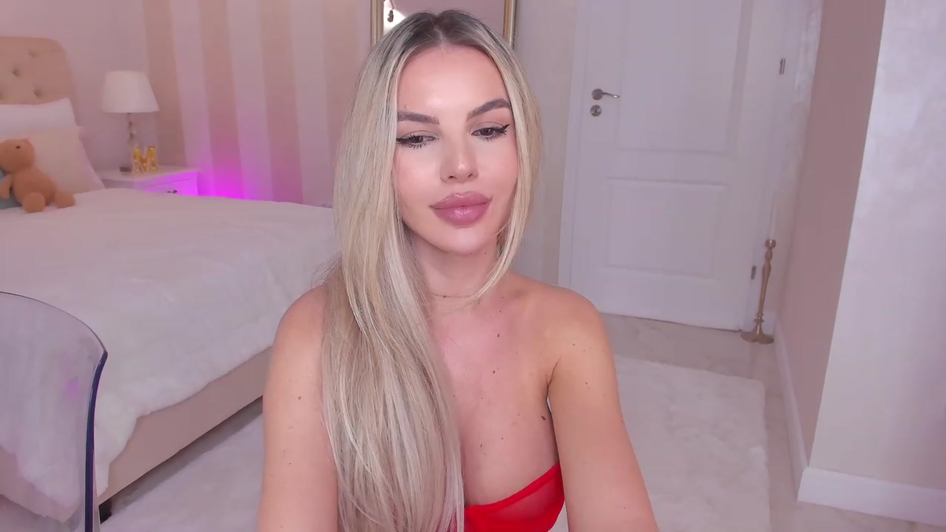 Gallery image thumbnail from Maya_Di's myfreecams stream on, 02/22/2024, 23:13 image 19 of 20