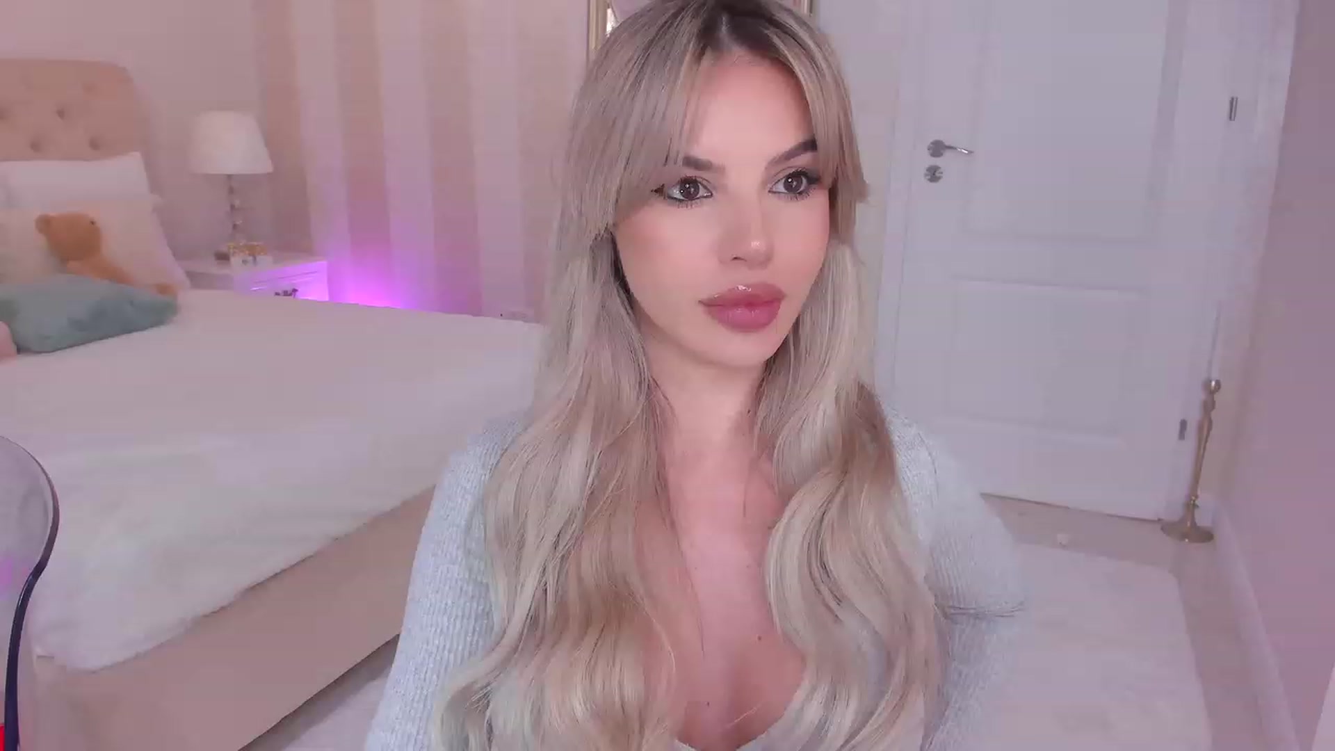 Gallery image thumbnail from Maya_Di's myfreecams stream on, 03/08/2024, 23:17 image 11 of 20